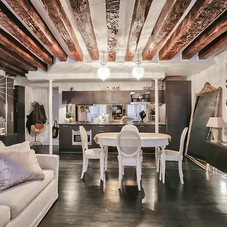 Apartment Pleasant In The Heart Of !